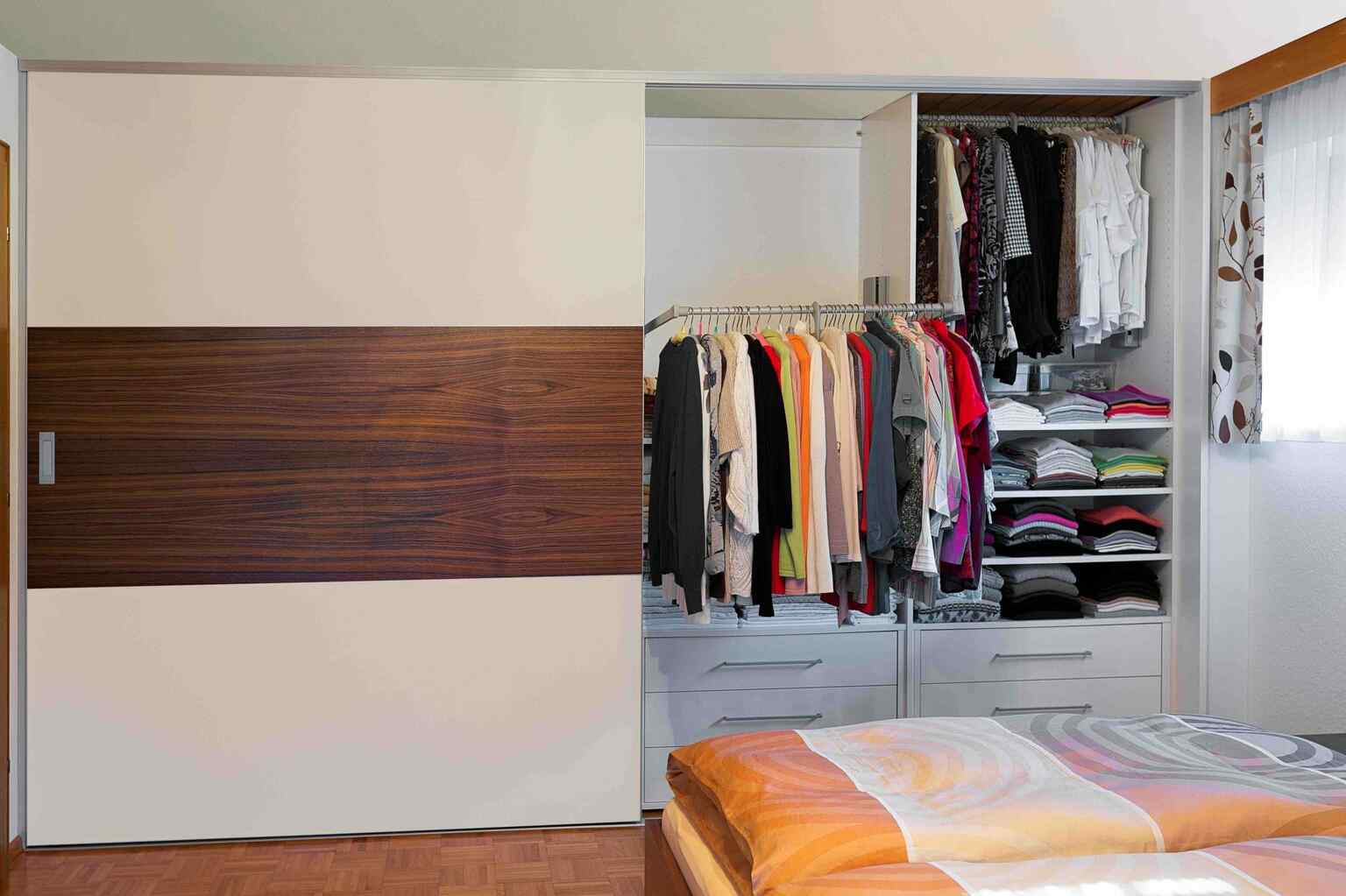 Begehbarer Kleiderschrank 9 Einbauschrank 21 scaled | Auf & Zu