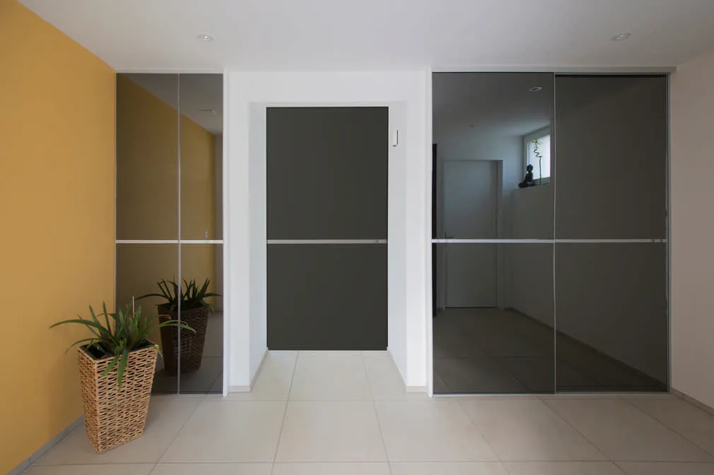 Hochglanz Schiebetüren Brütten