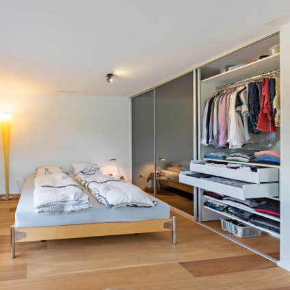 Verspiegelter Einbauschrank Schlafzimmer Glarus 1