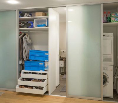 Schrank als Raumteiler mit integrierter Waschmaschine und Trockner Feldkirch 2